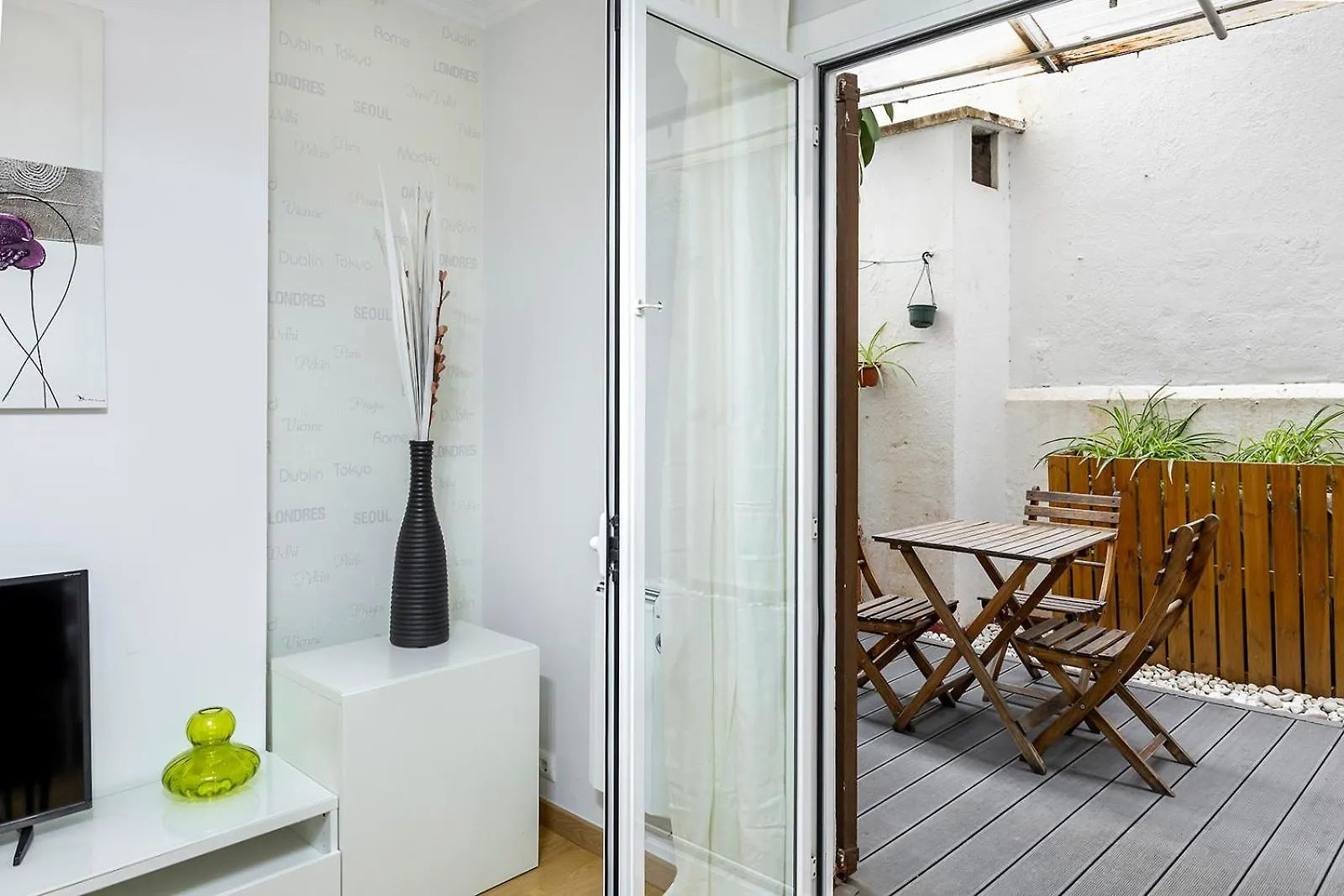 Cozy Terrace In Eixample Apartment Barcelona
